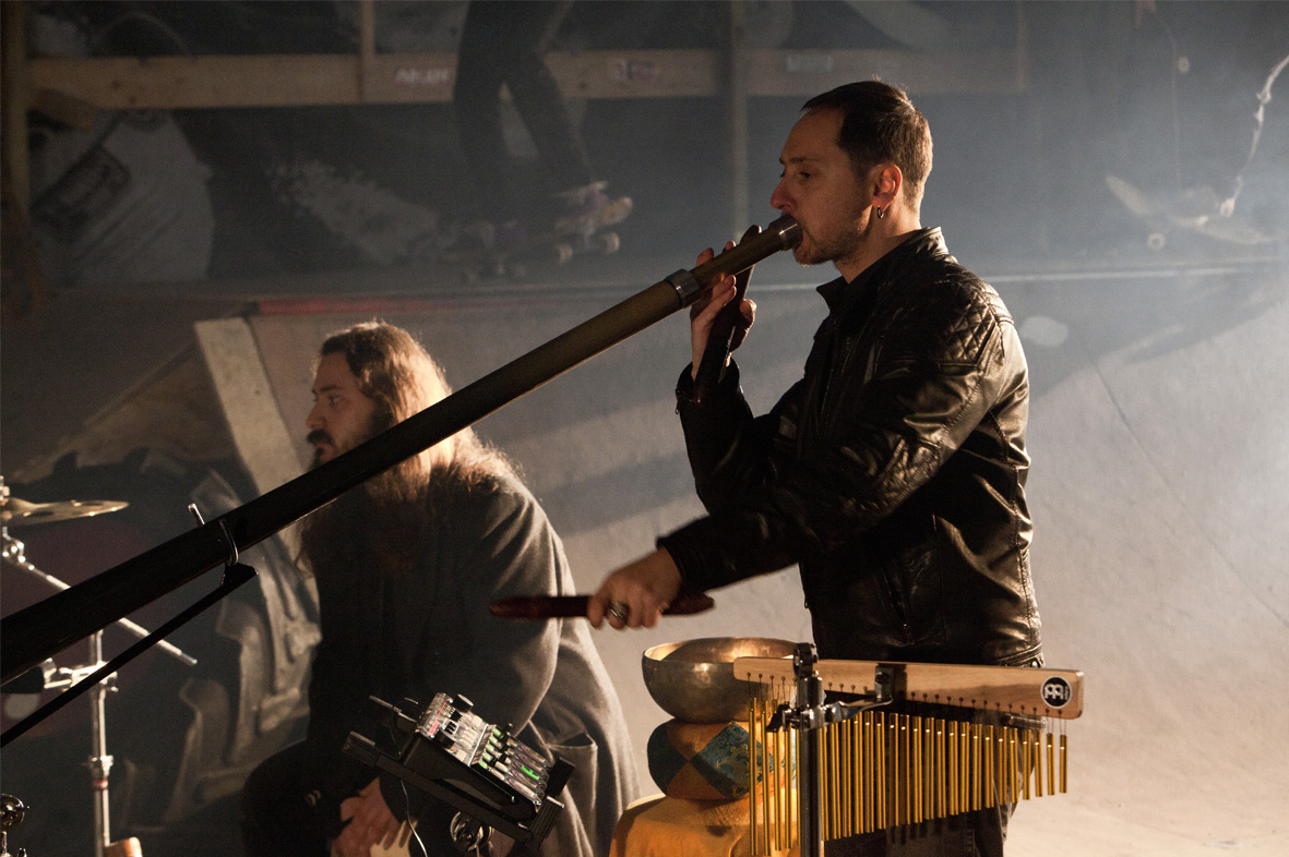 Immagine di copertina: https://en.technotube.ru e https://www.bookme.com.au/